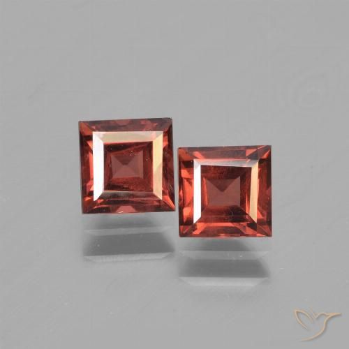 1.57ctw Natürlicher Mittelrot Pyrop-Granat, Quadrat, VS