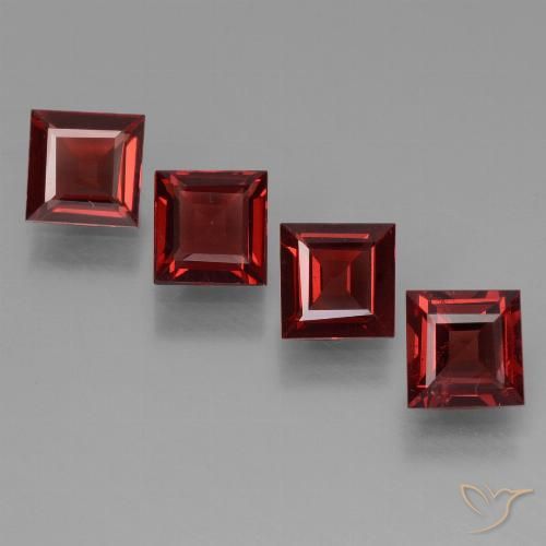 2.46ctw Natürlicher Tiefes Blutrot Pyrop-Granat, Quadrat, VS