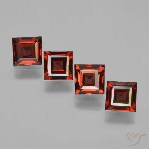 2.64ctw Natürlicher tiefrot Pyrop-Granat, Quadrat, VS