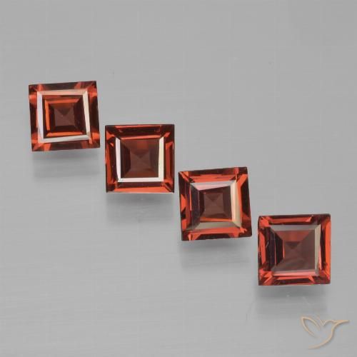 2.45ctw Natürlicher Mittelrot Pyrop-Granat, Quadrat, VS