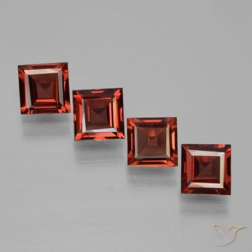 2.40ctw Natürlicher Mittelrot Pyrop-Granat, Quadrat, VS