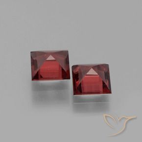 1.50 ct natürliche Tiefes Weinrot Pyrop-Granat-Edelsteine, Quadrat, VVS-VS