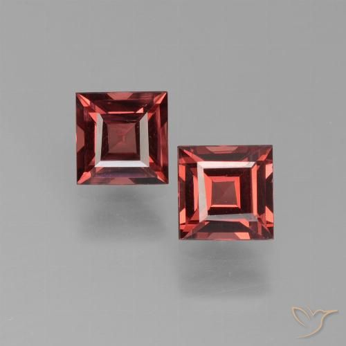 1.43ctw Natürlicher tiefrot Pyrop-Granat, Quadrat, VS