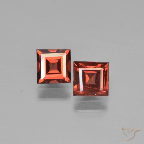 1.40ctw Natürlicher tiefrot Pyrop-Granat, Quadrat, VS