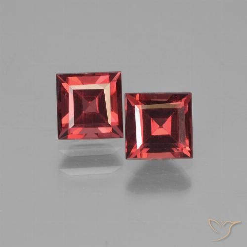 1.69ctw Natürlicher Tiefes Weinrot Pyrop-Granat, Quadrat, VVS