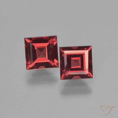 1.62ctw Natürlicher tiefrot Pyrop-Granat, Quadrat, VS