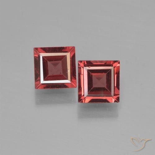 1.36ctw Natürlicher tiefrot Pyrop-Granat, Quadrat, VVS