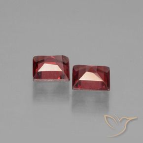 1.35 ct natürliche dunkelrot Pyrop-Granat-Edelsteine, Quadrat, VS