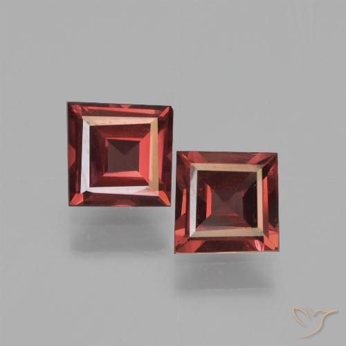 1.31ctw Natürlicher tiefrot Pyrop-Granat, Quadrat, VVS-VS