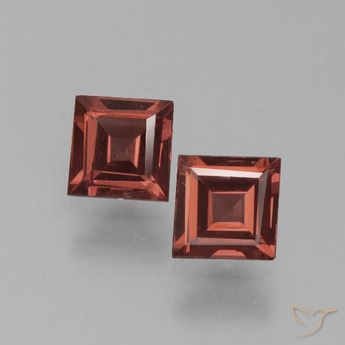 1.30ctw Natürlicher dunkelrot Pyrop-Granat, Quadrat, VVS-VS