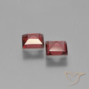1.36 ct natürliche dunkelrot Pyrop-Granat-Edelsteine, Quadrat, VVS
