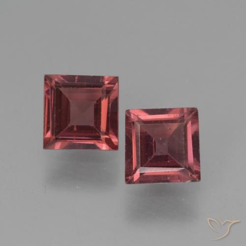 1.37ctw Natürlicher tiefrot Pyrop-Granat, Quadrat, VS-SI