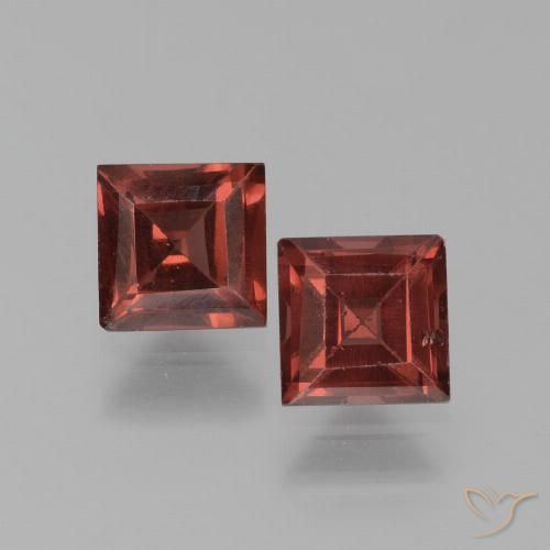 1.62ctw Natürlicher tiefrot Pyrop-Granat, Quadrat, VS