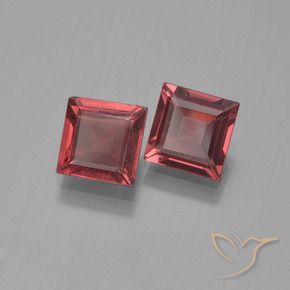 1.45 ct natürliche Tiefes Weinrot Pyrop-Granat-Edelsteine, Quadrat, VS