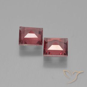 1.45 ct natürliche Tiefes Weinrot Pyrop-Granat-Edelsteine, Quadrat, VS