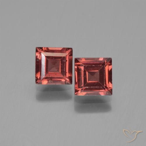 1.77ctw Natürlicher tiefrot Pyrop-Granat, Quadrat, VS