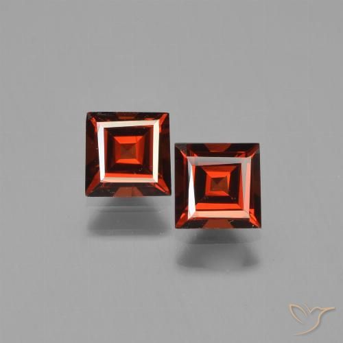 1.48ctw Natürlicher tiefrot Pyrop-Granat, Quadrat, VVS-VS