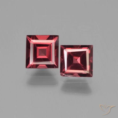 1.66ctw Natürlicher tiefrot Pyrop-Granat, Quadrat, VS