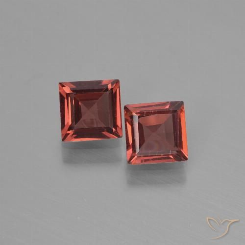 1.33ctw Natürlicher Mittelrot Pyrop-Granat, Quadrat, VS