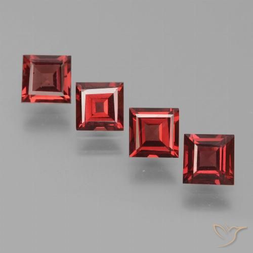2.88ctw Natürlicher Tiefes Weinrot Pyrop-Granat, Quadrat, VS