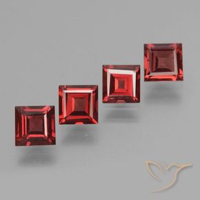 2.88 ct natürliche Tiefes Weinrot Pyrop-Granat-Edelsteine, Quadrat, VS
