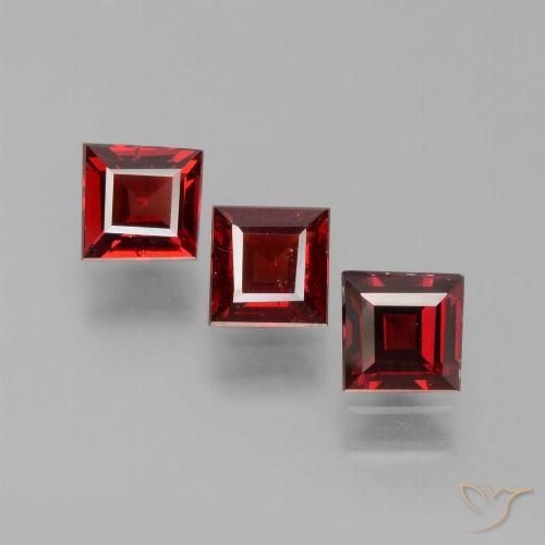 1.70ctw Natürlicher Tiefes Blutrot Pyrop-Granat, Quadrat, VS