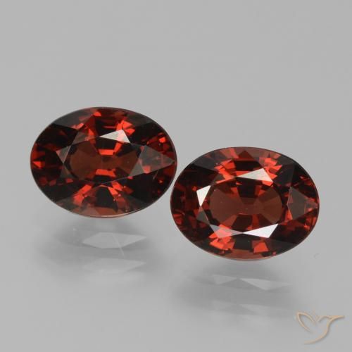 3.45ctw Natürlicher dunkelrot Pyrop-Granat, Oval, VVS-VS