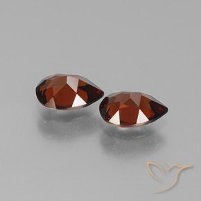 1.65 ct natürliche dunkelrot Pyrop-Granat-Edelsteine, Birnenform, VS
