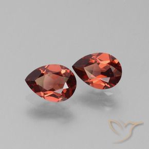 1.59 ct natürliche Mittel-Dunkelrot Pyrop-Granat-Edelsteine, Birnenform, VVS-VS