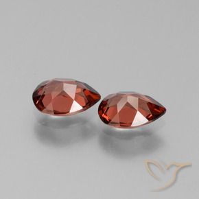1.59 ct natürliche Mittel-Dunkelrot Pyrop-Granat-Edelsteine, Birnenform, VVS-VS