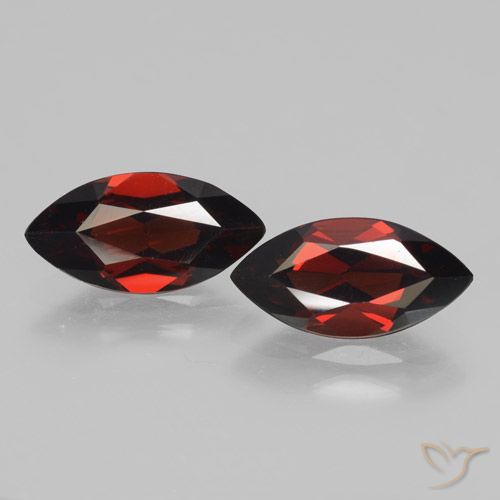 3.96ctw Natürlicher dunkelrot Pyrop-Granat, Marquise, VVS-VS