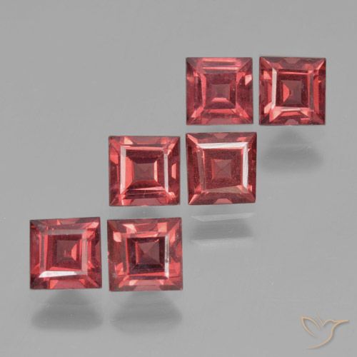 2.72ctw Natürlicher dunkelrot Pyrop-Granat, Quadrat, VS
