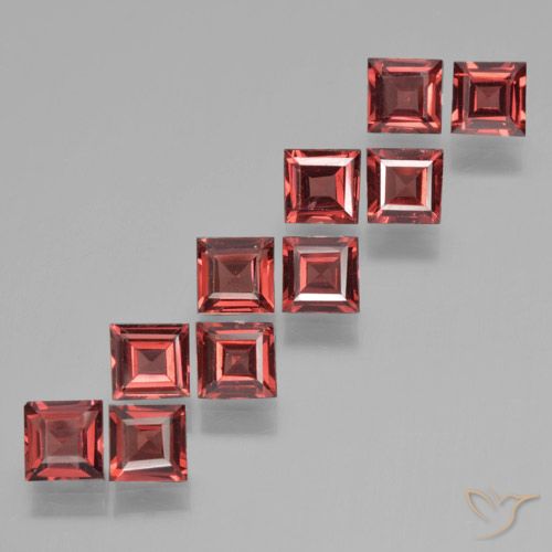 3.94ctw Natürlicher Mittelrot Pyrop-Granat, Quadrat, VS