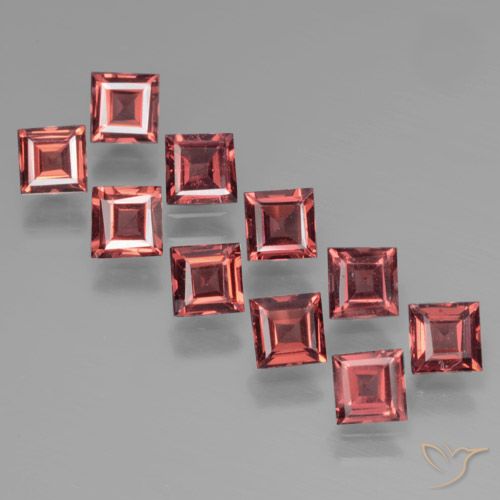 3.72ctw Natürlicher tiefrot Pyrop-Granat, Quadrat, VS