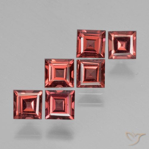 2.54ctw Natürlicher Mittelrot Pyrop-Granat, Quadrat, VS