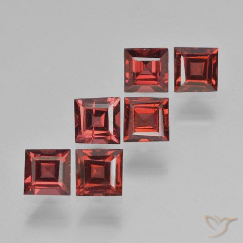 2.43ctw Natürlicher Tiefes Scharlachrot Pyrop-Granat, Quadrat, VS
