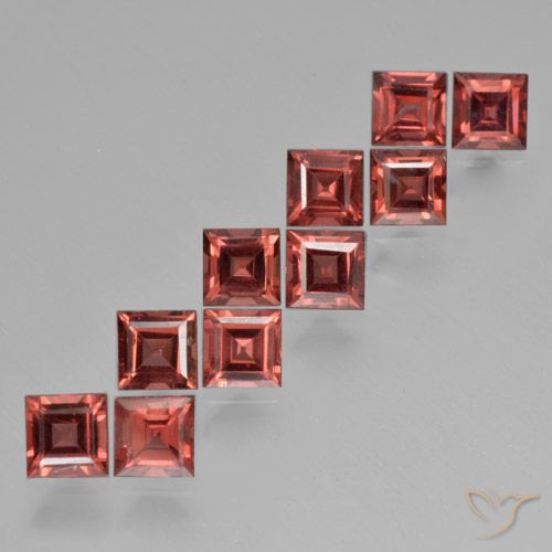 4.48ctw Natürlicher Mittelrot Pyrop-Granat, Quadrat, VS