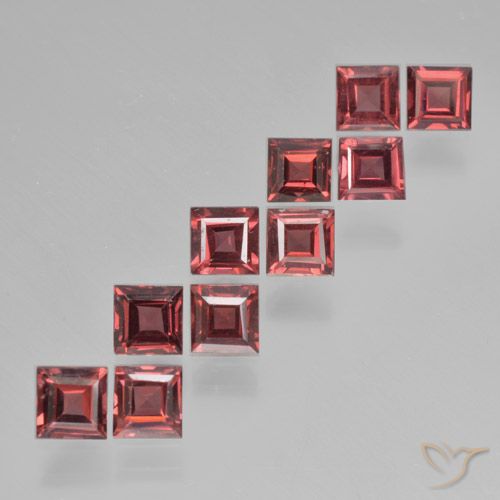 3.69ctw Natürlicher Scharlachroter Ton Pyrop-Granat, Quadrat, VS