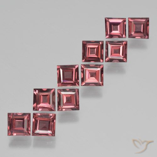 4.18ctw Natürlicher Himbeerrot Pyrop-Granat, Quadrat, VS