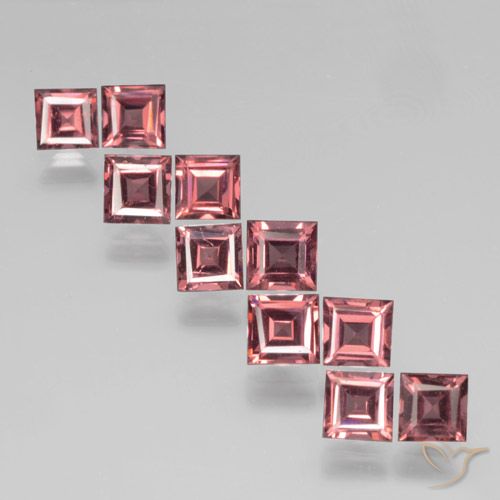 3.96ctw Natürlicher Mittelrot Pyrop-Granat, Quadrat, VS