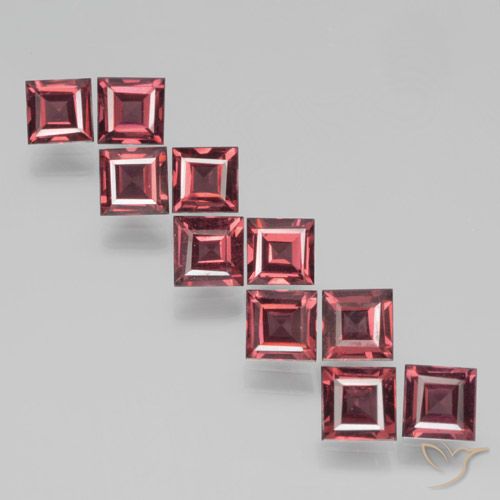 4.26ctw Natürlicher Mittel-Dunkelrot Pyrop-Granat, Quadrat, VS