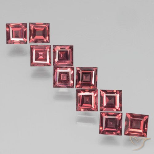 4.24ctw Natürlicher tiefrot Pyrop-Granat, Quadrat, VS