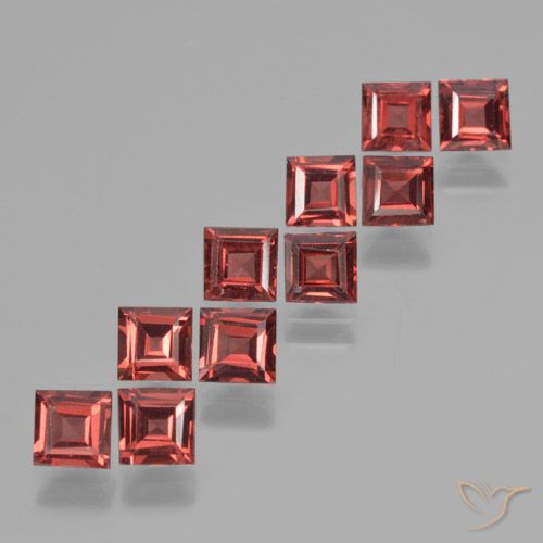 4.51ctw Natürlicher Mittelrot Pyrop-Granat, Quadrat, VS