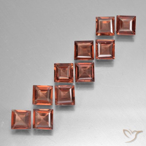 3.52ctw Natürlicher tiefrose-rot Pyrop-Granat, Quadrat, VS
