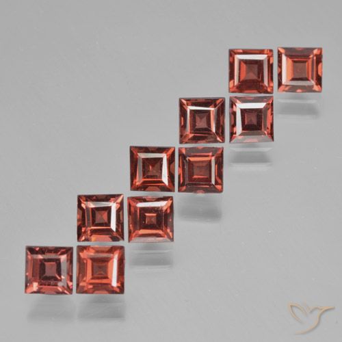 4.61ctw Natürlicher dunkelrot Pyrop-Granat, Quadrat, VS