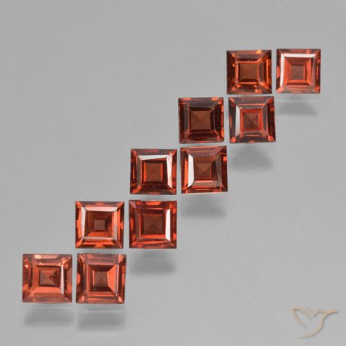 4.26ctw Natürlicher Mittelrot Pyrop-Granat, Quadrat, VS