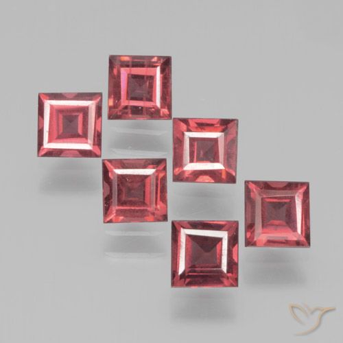 2.48ctw Natürlicher Mittelrot Pyrop-Granat, Quadrat, VS
