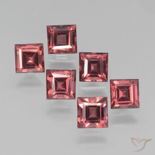 2.74ctw Natürlicher Mittelrot Pyrop-Granat, Quadrat, VS