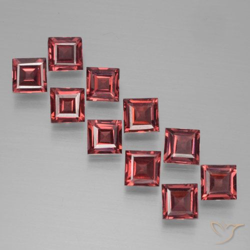 3.76ctw Natürlicher Tiefes Scharlachrot Pyrop-Granat, Quadrat, VS