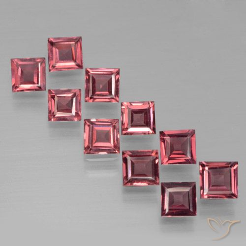 3.37ctw Natürlicher tiefrot Pyrop-Granat, Quadrat, VS